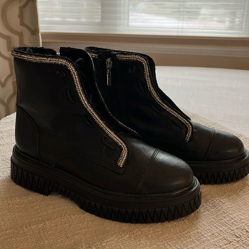 Schutz !!Gorgeous like new side zip boots with crystal trim. Thick rubber sole !